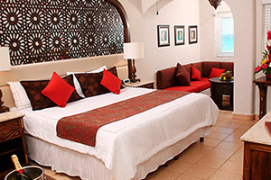 Premier Class Oceanfront view room - GR Solaris Cancun Resort - All-Inclusive Resort - Cancun, Mexico